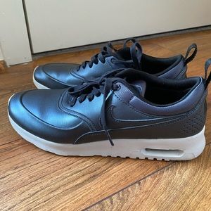 Nike Air Max Thea Sneakers women’s size 9